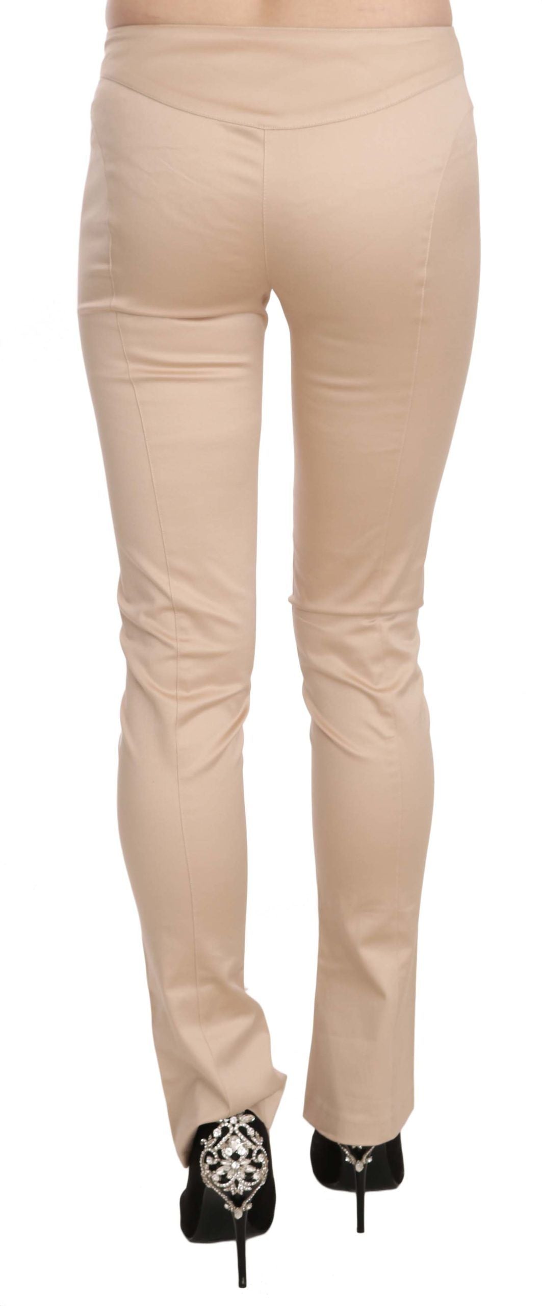Pantalones ajustados elegantes de talle bajo en color crema