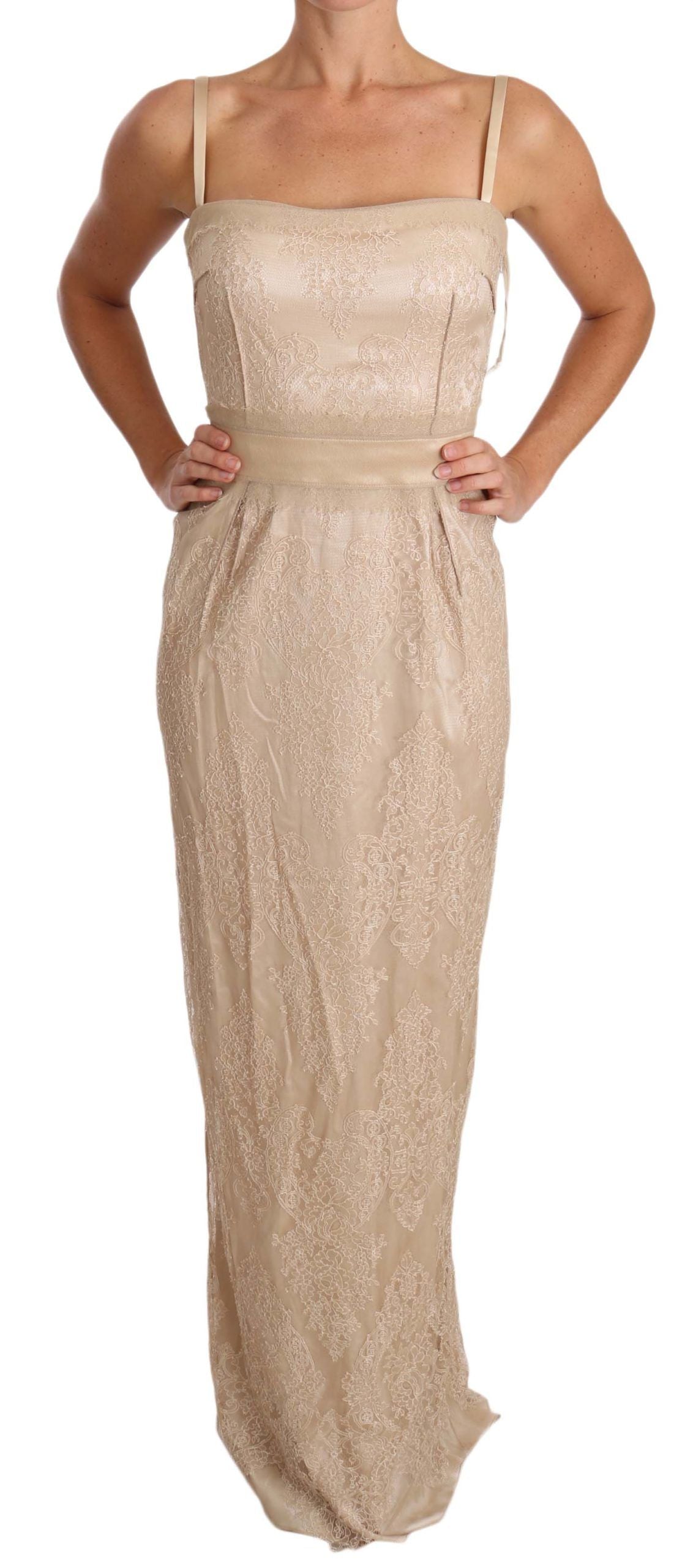 Elegante vestido beige largo hasta el suelo