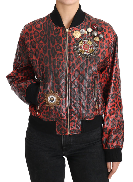 Chaqueta bomber de cuero con estampado de leopardo rojo y botones de cristal