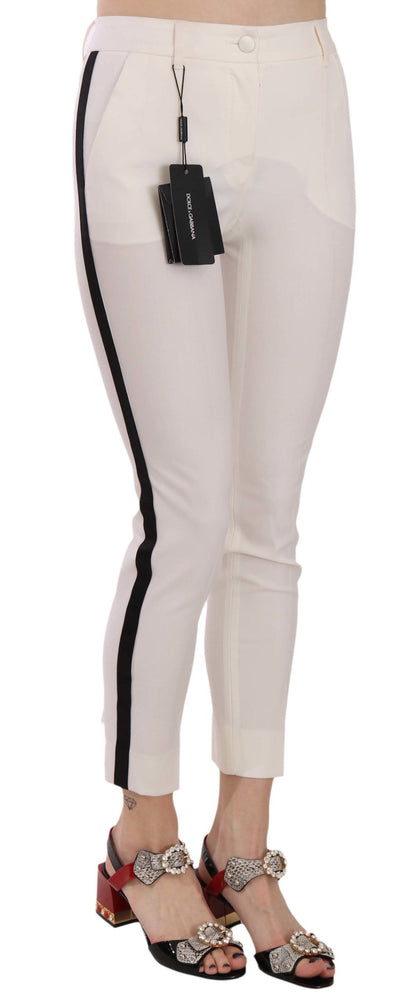 Elegantes pantalones cortos de lana con rayas laterales