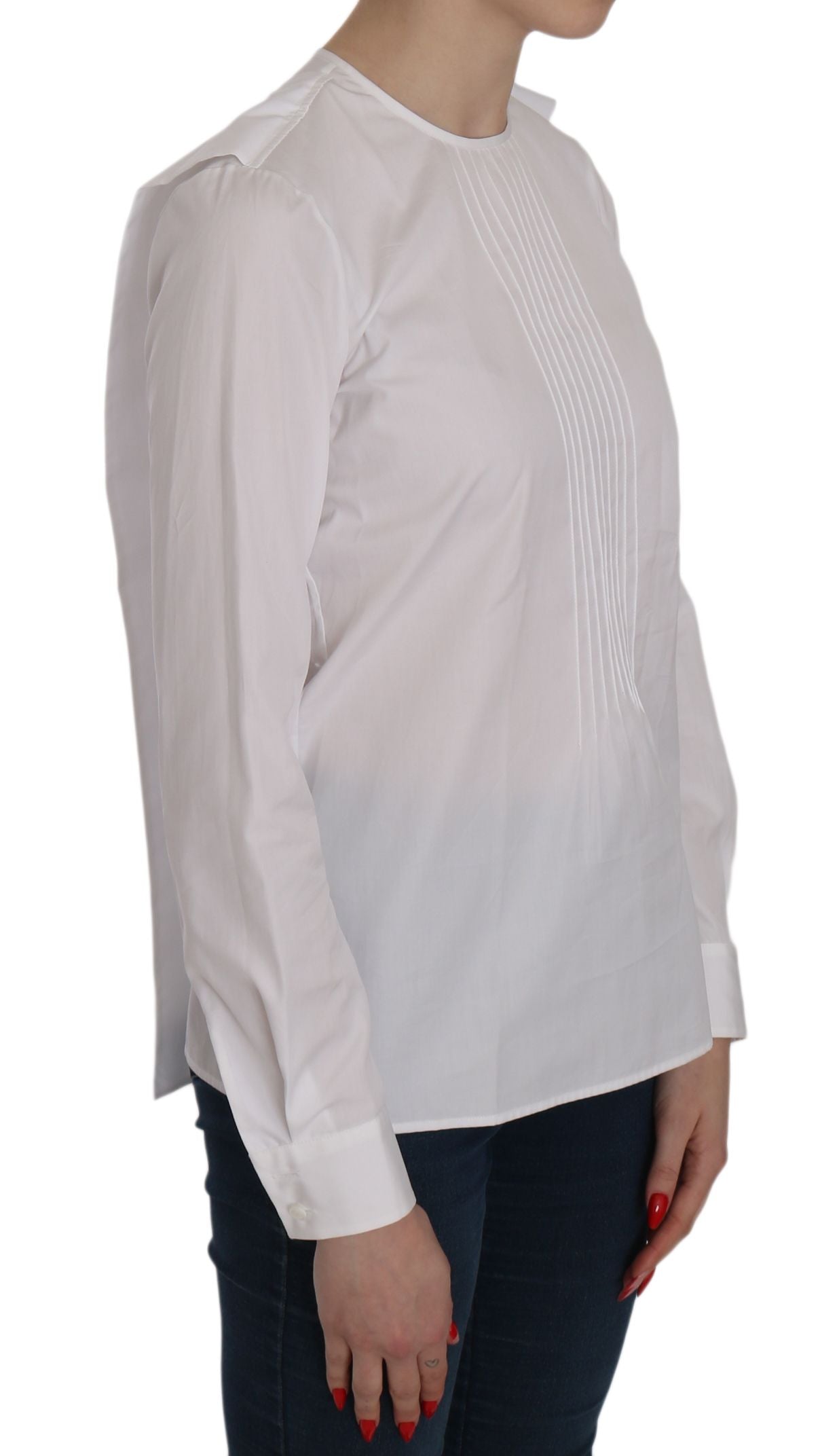 Elegante top de algodón blanco con cuello redondo