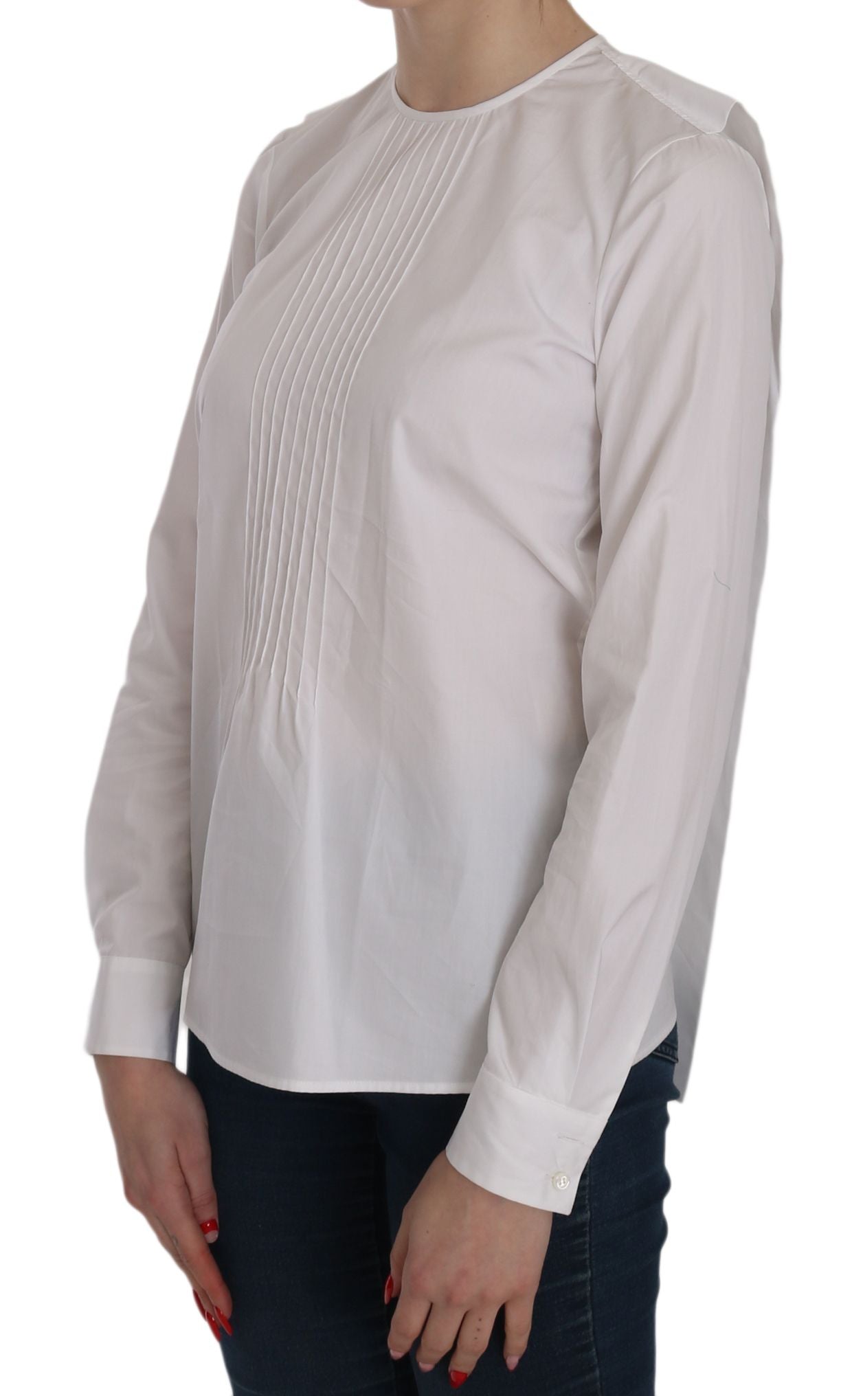 Elegante top de algodón blanco con cuello redondo