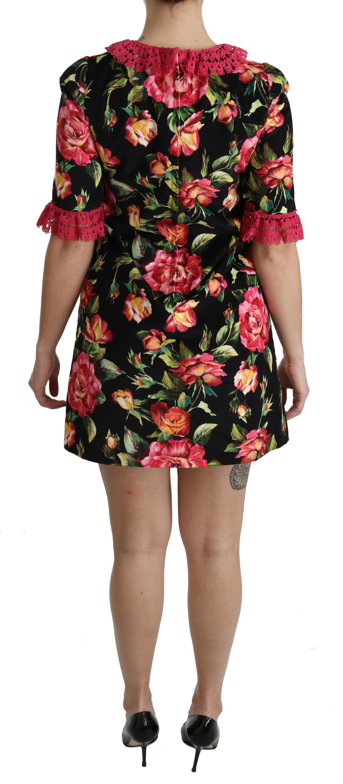 Elegante minivestido de encaje floral en forma de A