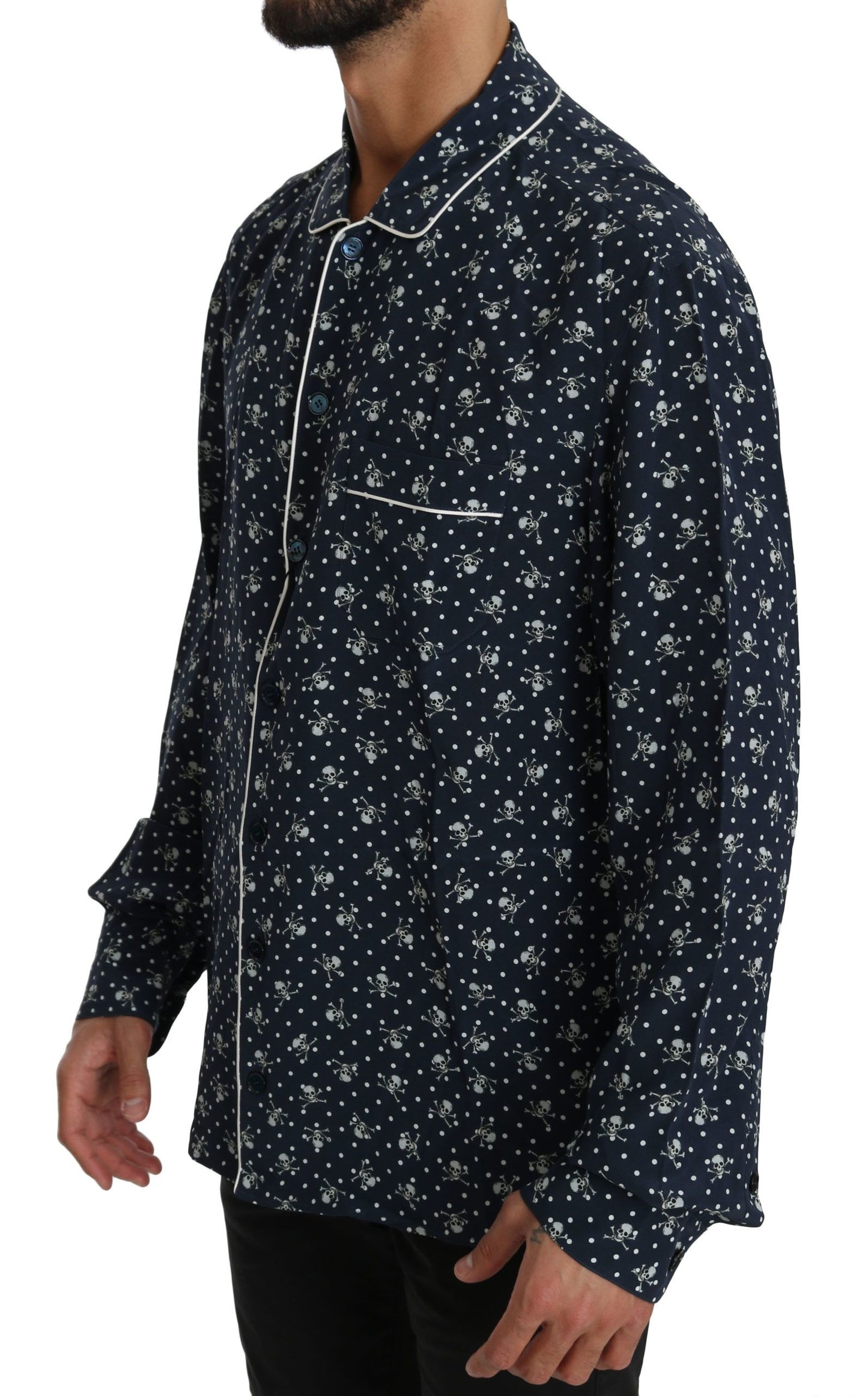 Elegancia de seda: Camisa de estar por casa con estampado de calavera azul