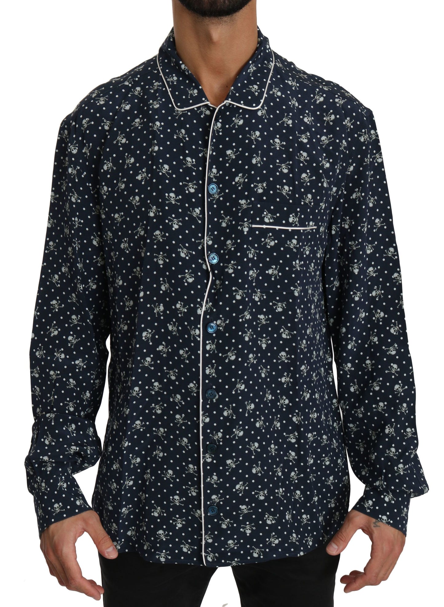 Elegancia de seda: Camisa de estar por casa con estampado de calavera azul
