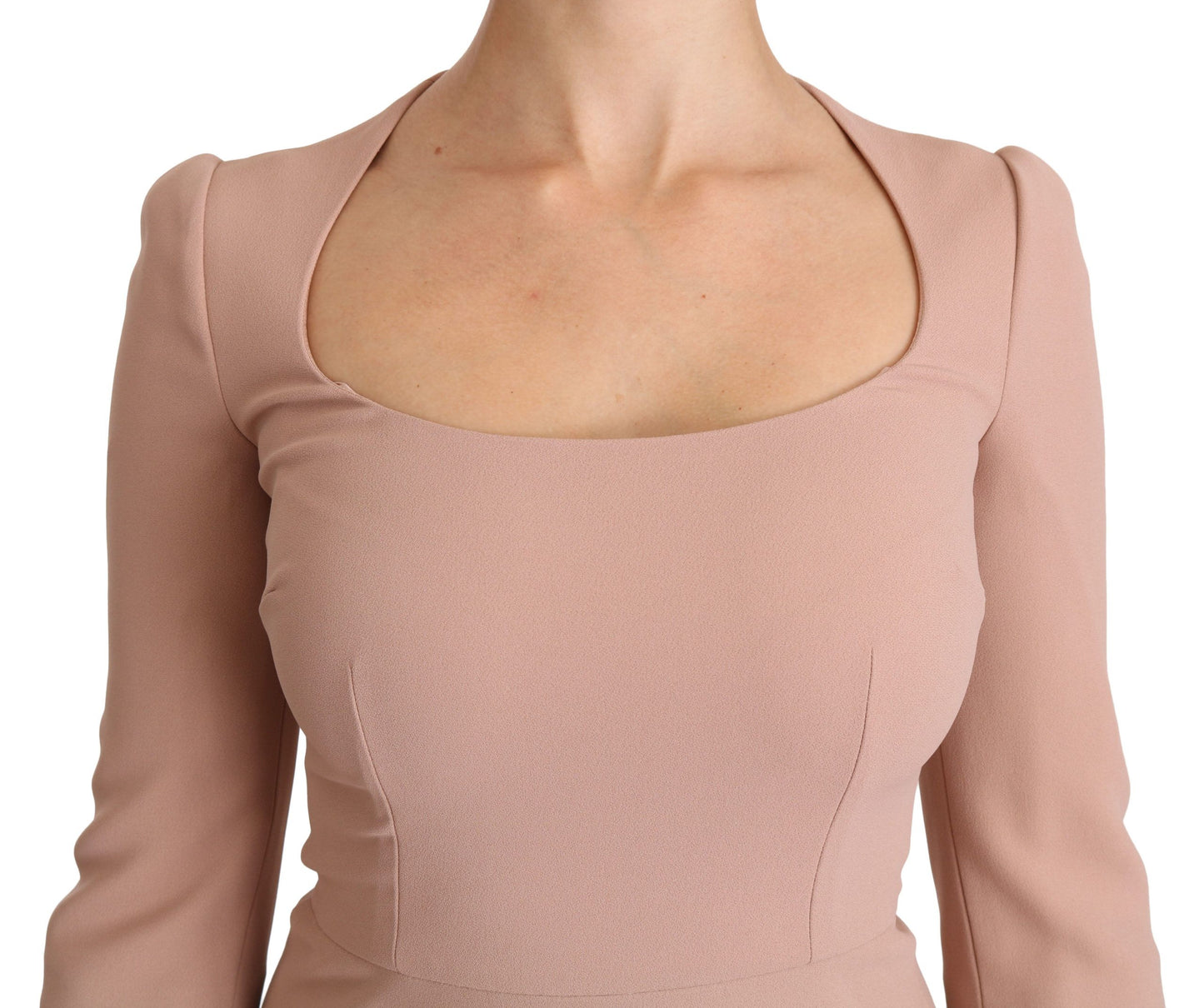Elegante vestido rosa claro de corte A hasta la rodilla