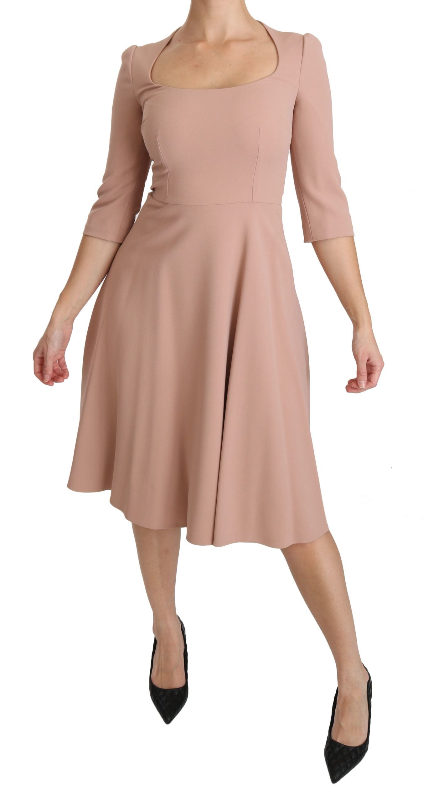Elegante vestido rosa claro de corte A hasta la rodilla