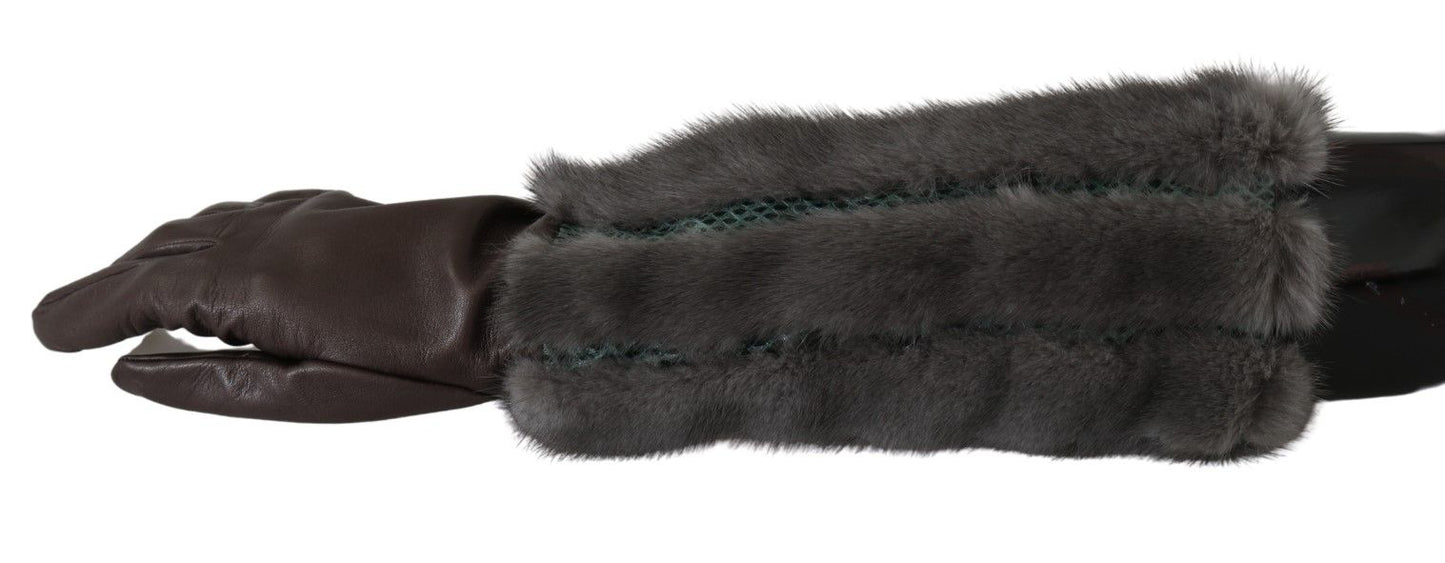 Elegantes guantes de cuero marrón hasta la mitad del brazo