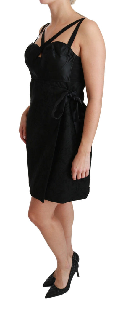 Elegante vestido negro de jacquard