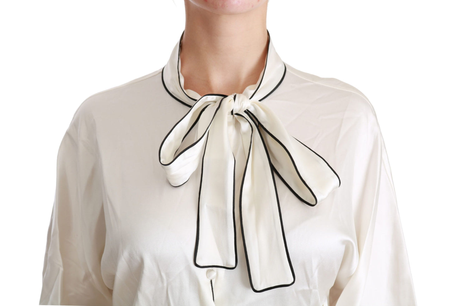 Elegante blusa de seda beige con pañuelo de lazo
