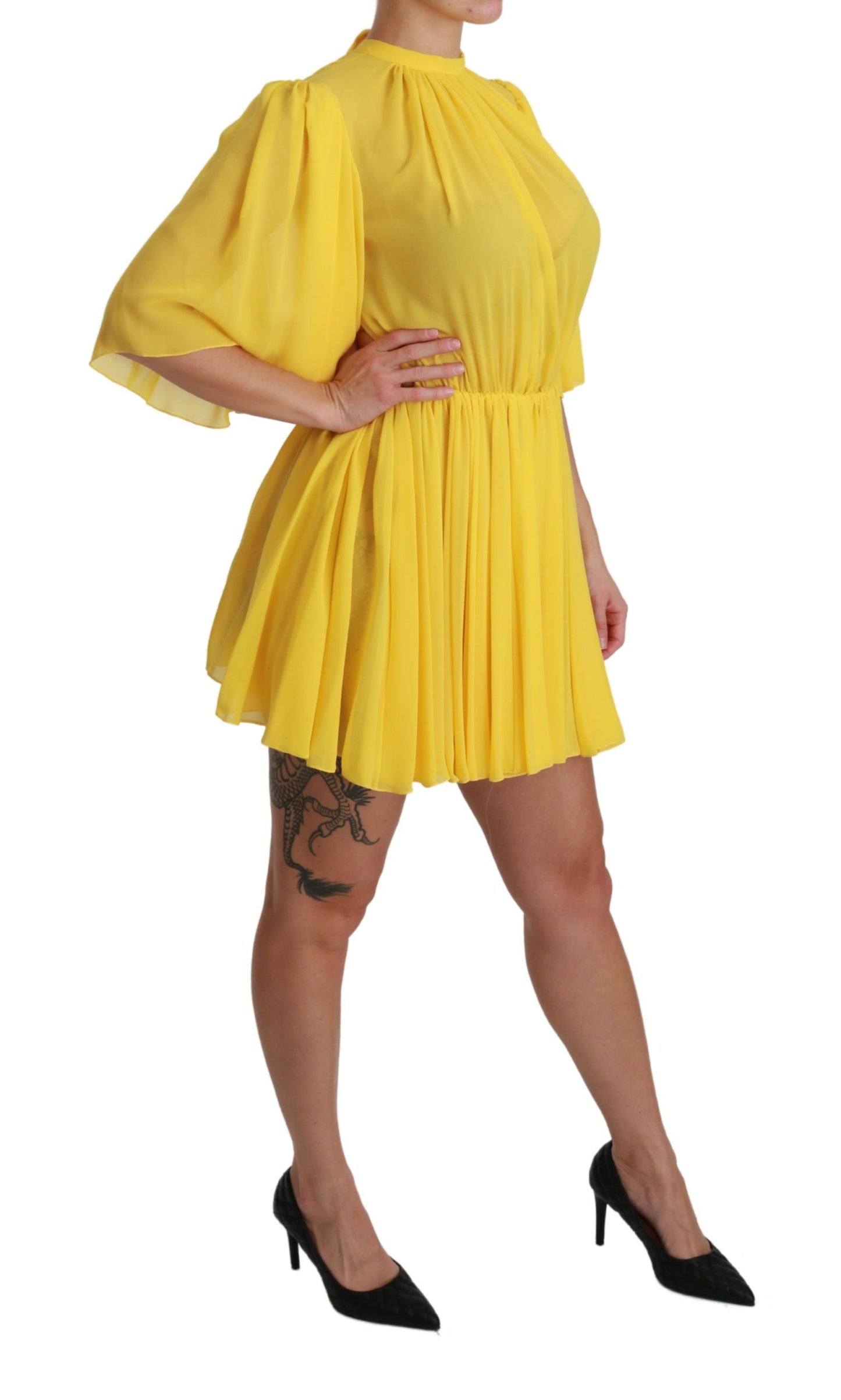 Minivestido plisado de seda en forma de A en amarillo brillante
