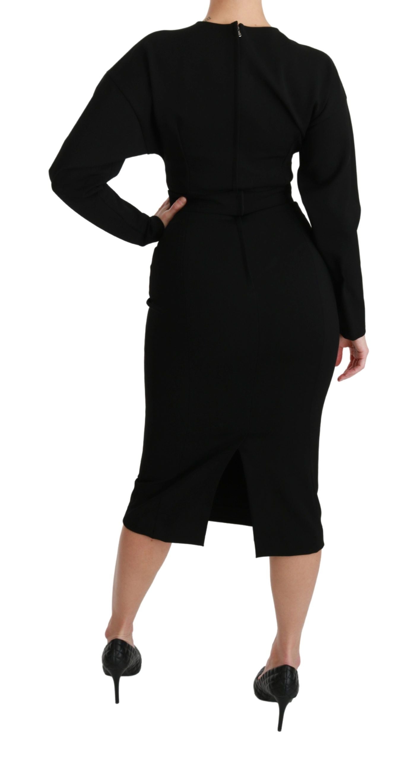 Elegante vestido midi ajustado negro