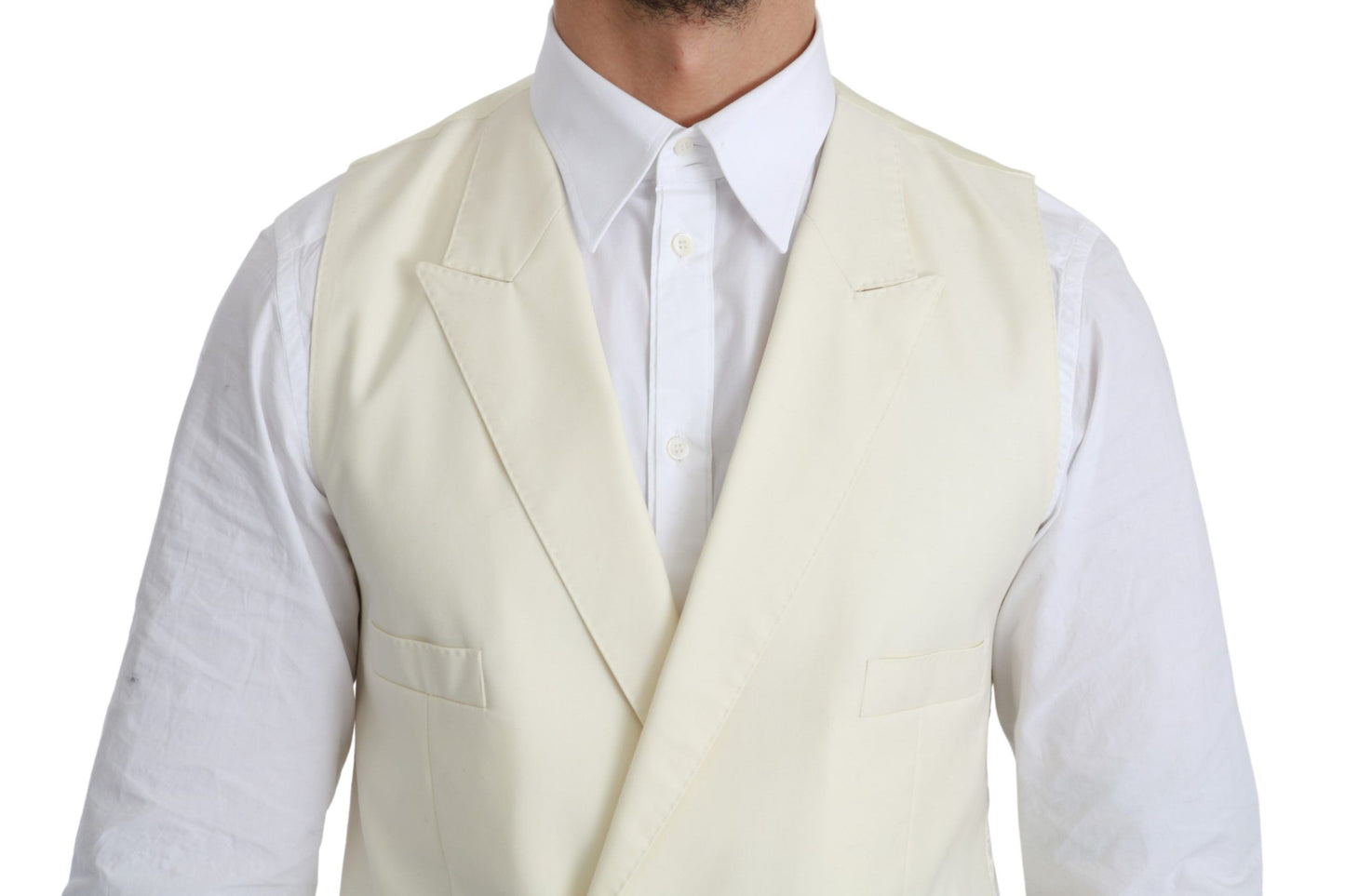 Elegante chaleco de vestir de lana color crema