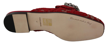 Sandalias planas en rojo radiante con adornos de cristal