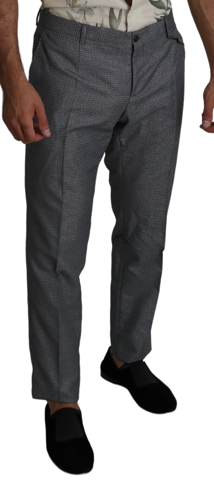 Elegante pantalón de vestir gris ajustado