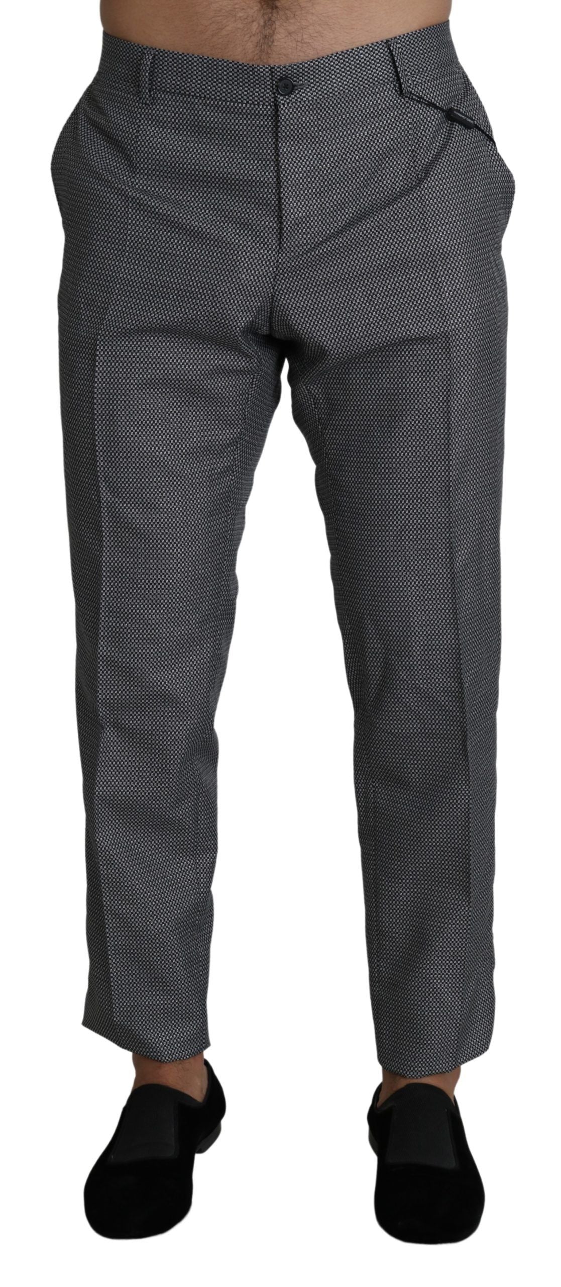 Elegante pantalón de vestir gris ajustado
