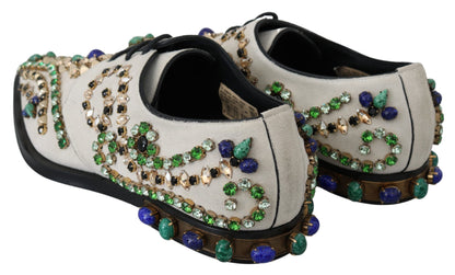 Elegantes zapatos planos de ante blanco con cristales