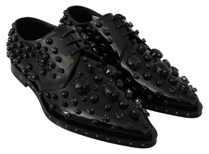 Elegantes zapatos de vestir negros con cristales