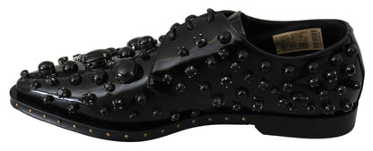 Elegantes zapatos de vestir negros con cristales