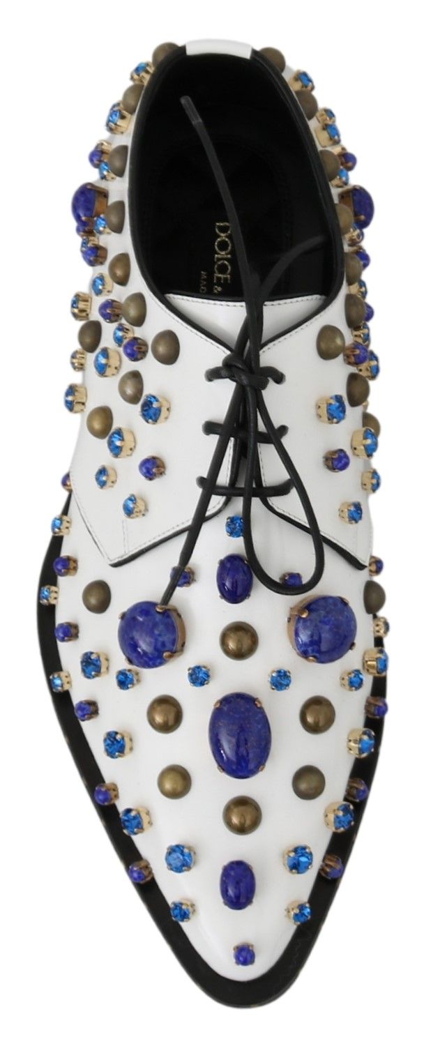 Elegantes zapatos de vestir de cuero blanco con cristales