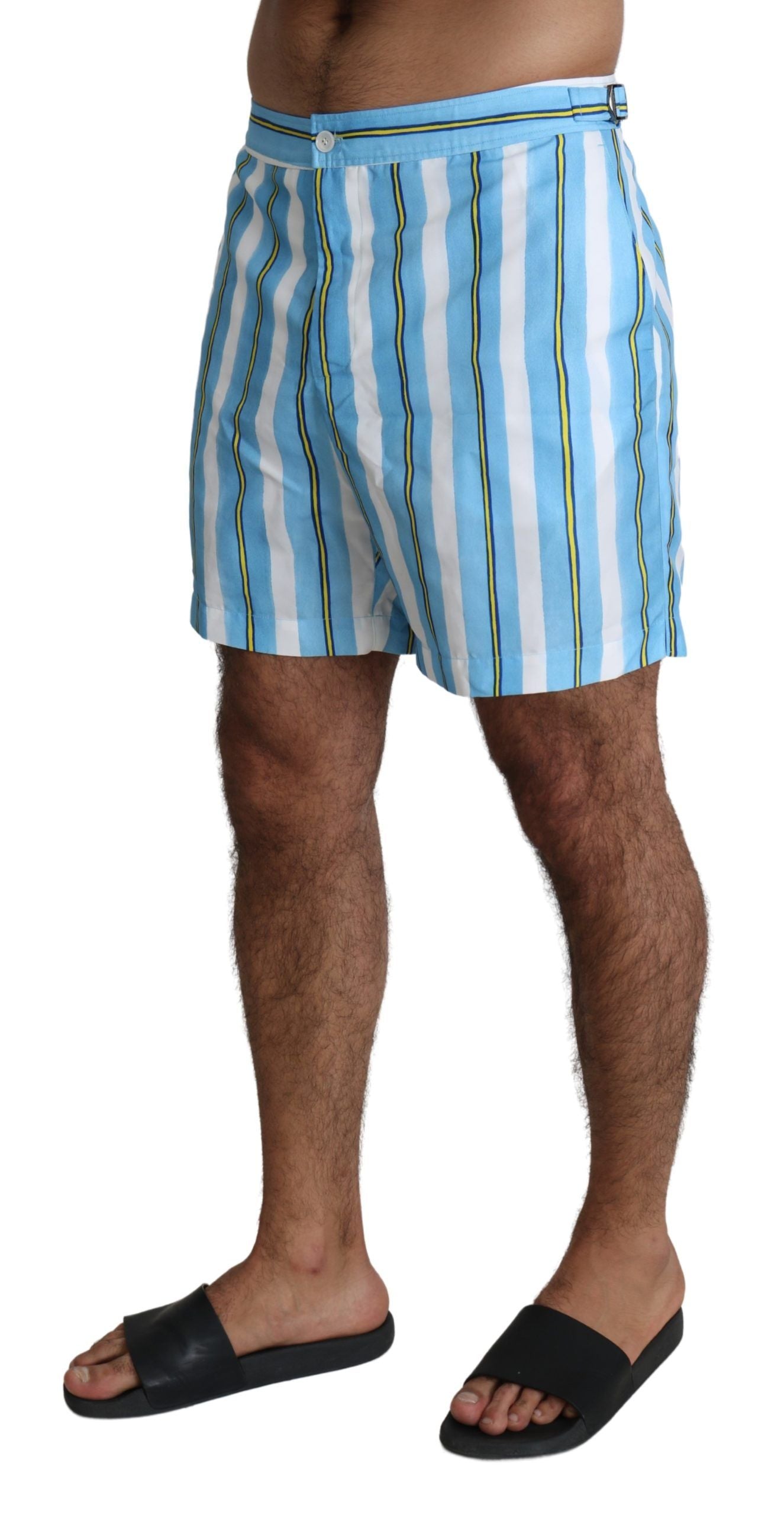 Shorts de baño elegantes a rayas