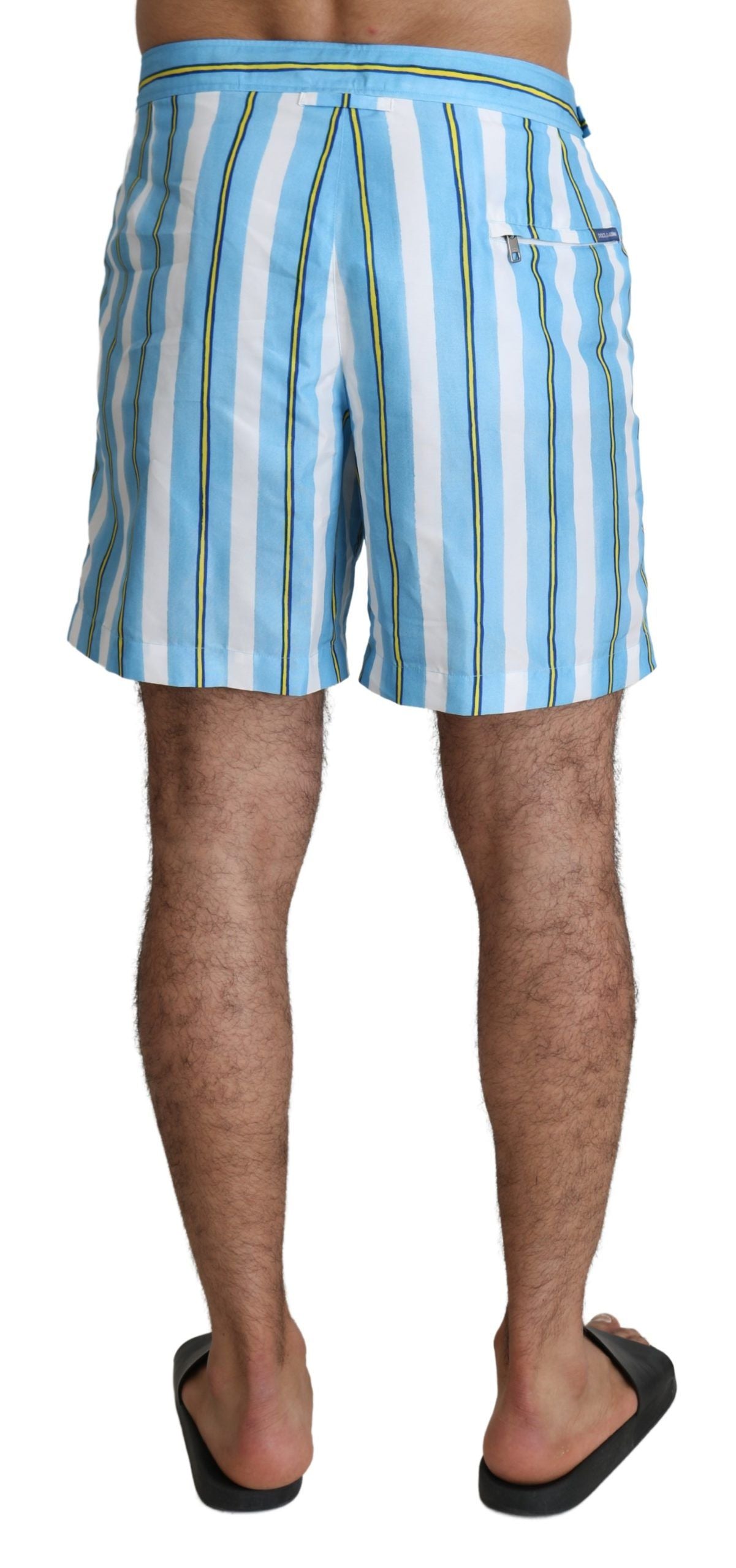 Shorts de baño elegantes a rayas