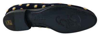 Elegantes mocasines de terciopelo con bordado de corona