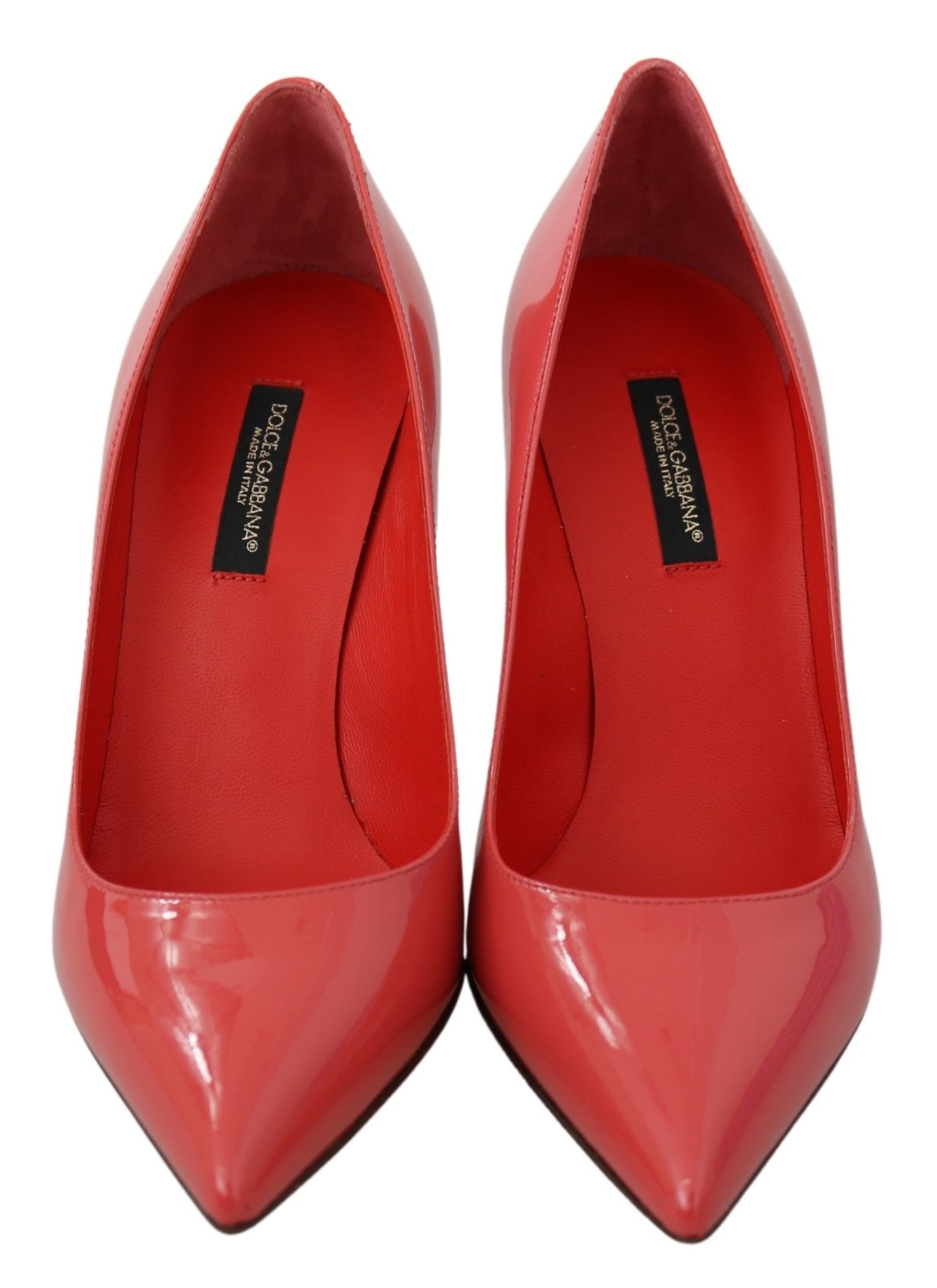 Elegantes zapatos de tacón de charol rosa oscuro
