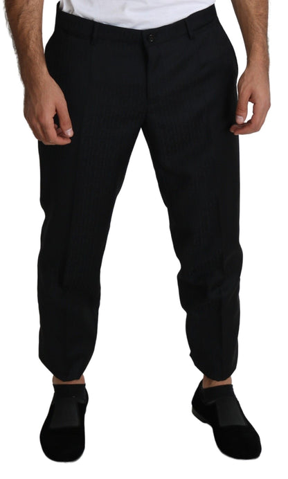 Elegantes pantalones cortos negros de lana virgen