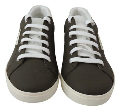 Zapatillas bajas elegantes de cuero blanco