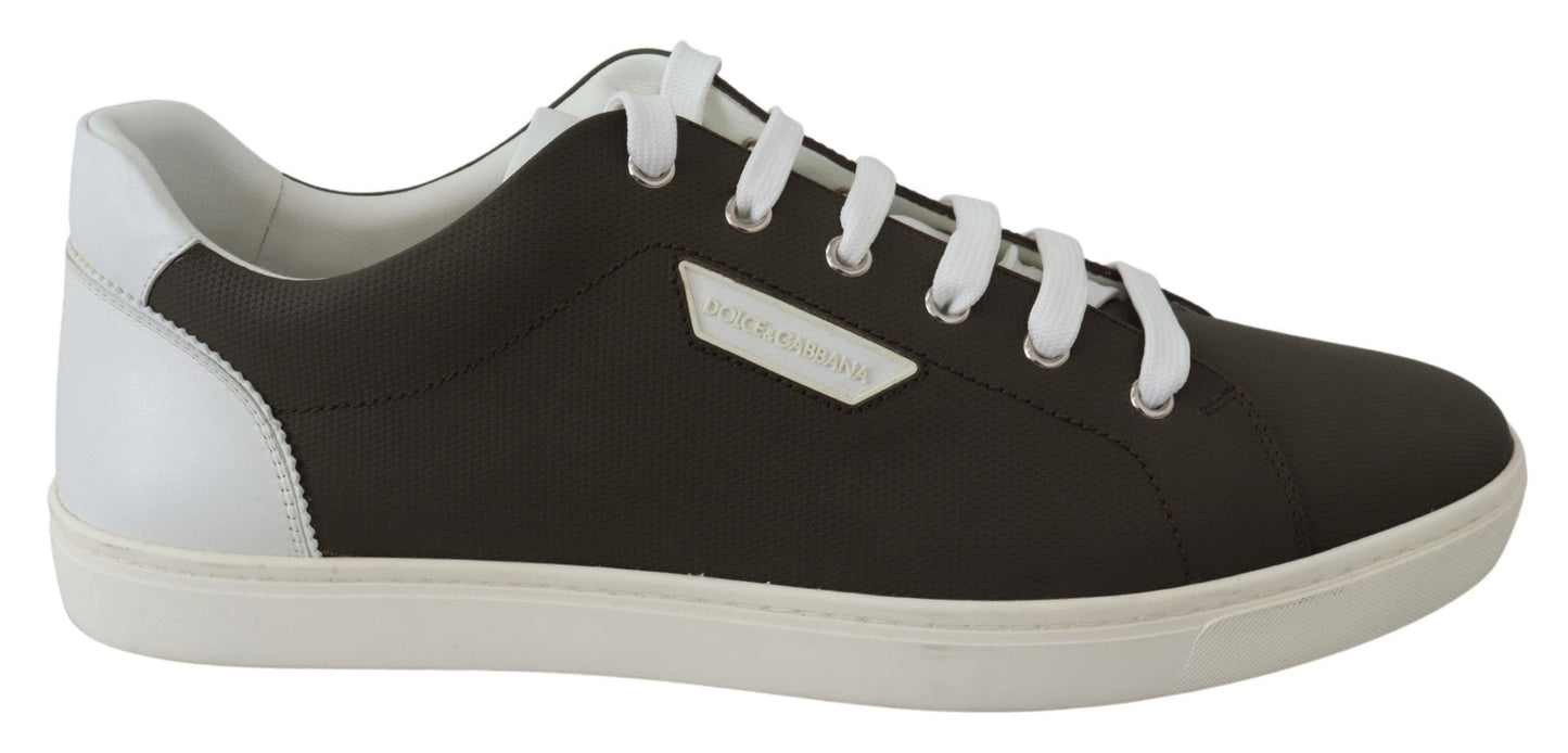 Zapatillas bajas elegantes de cuero blanco