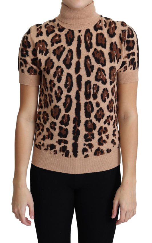 Elegante top de cuello alto de lana con estampado de leopardo
