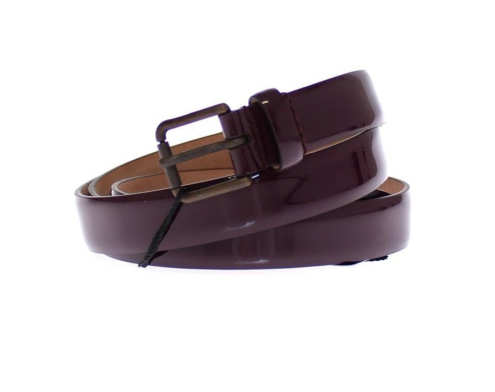 Cinturón elegante de cuero morado