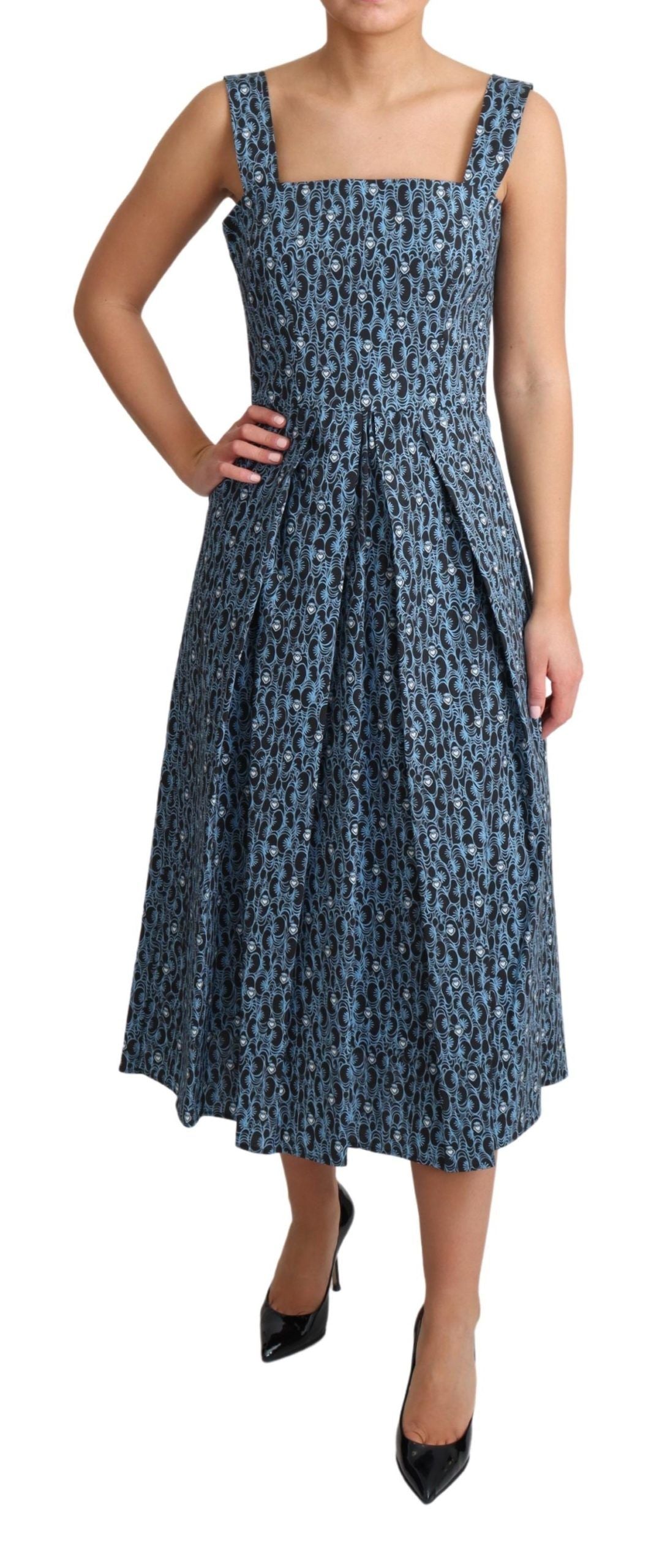 Elegante vestido azul sin mangas con corte en A y corazón