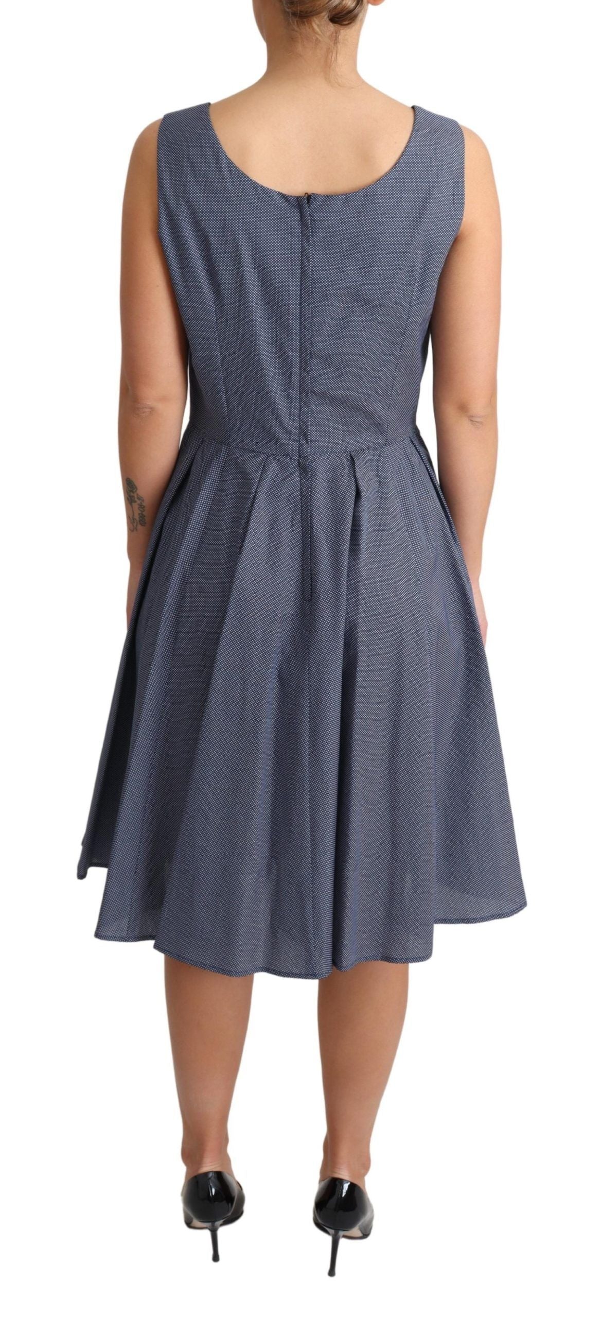 Vestido elegante azul de lunares sin mangas de corte A