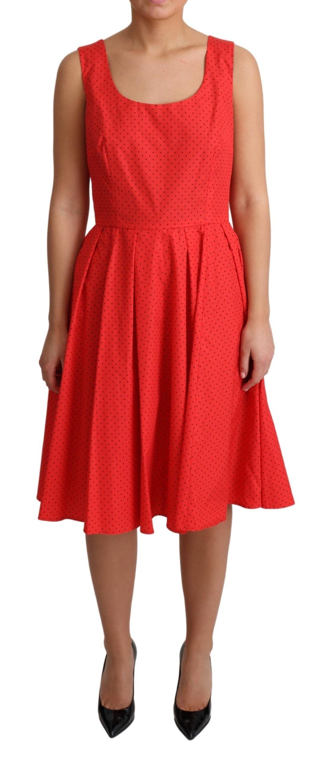 Elegante vestido sin mangas de lunares en forma de A