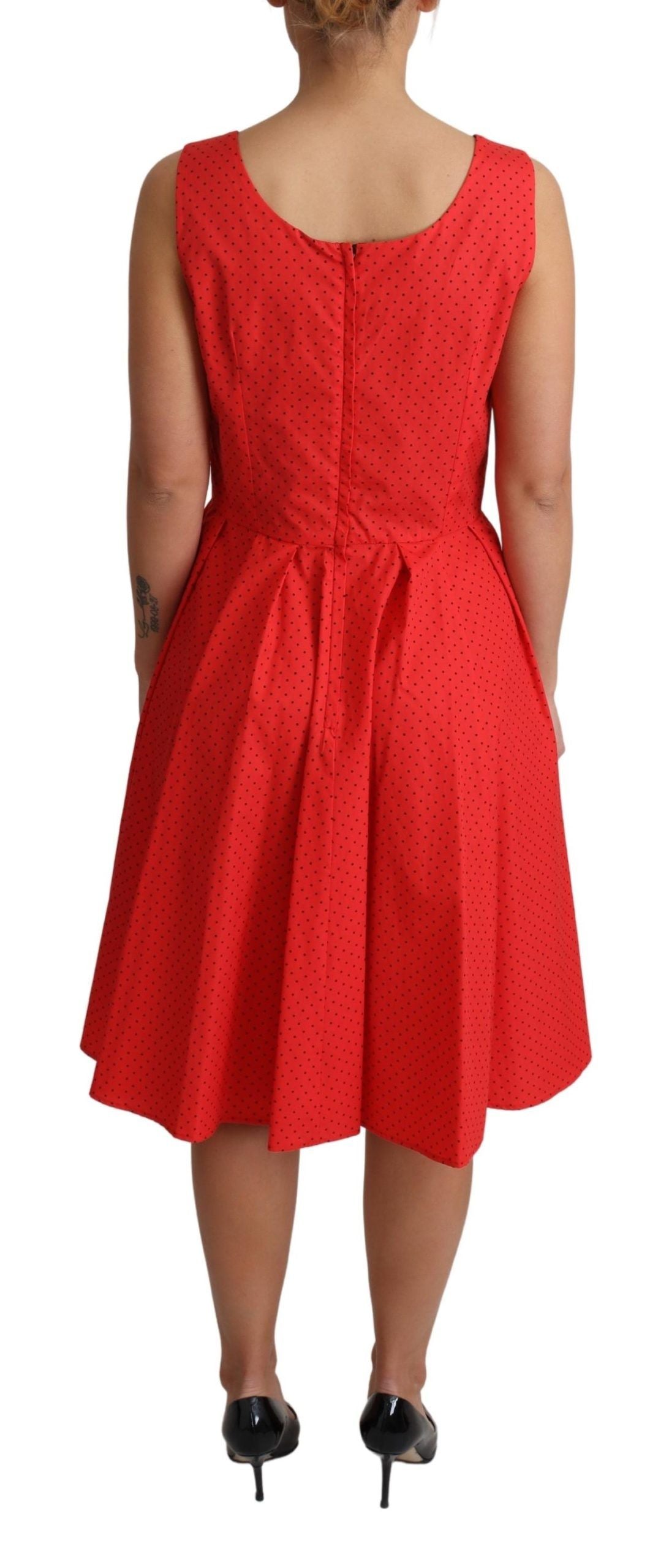 Elegante vestido sin mangas de lunares en forma de A