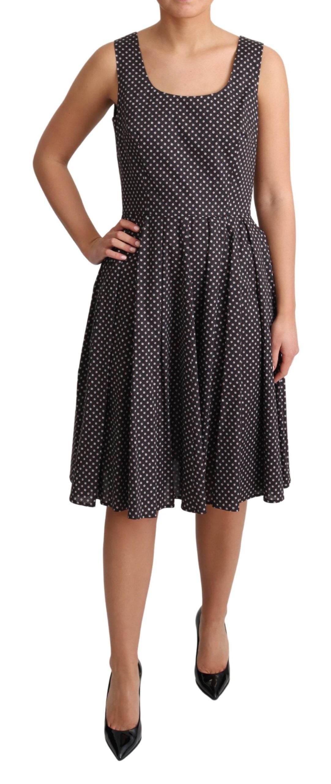 Elegante vestido floral sin mangas en forma de A
