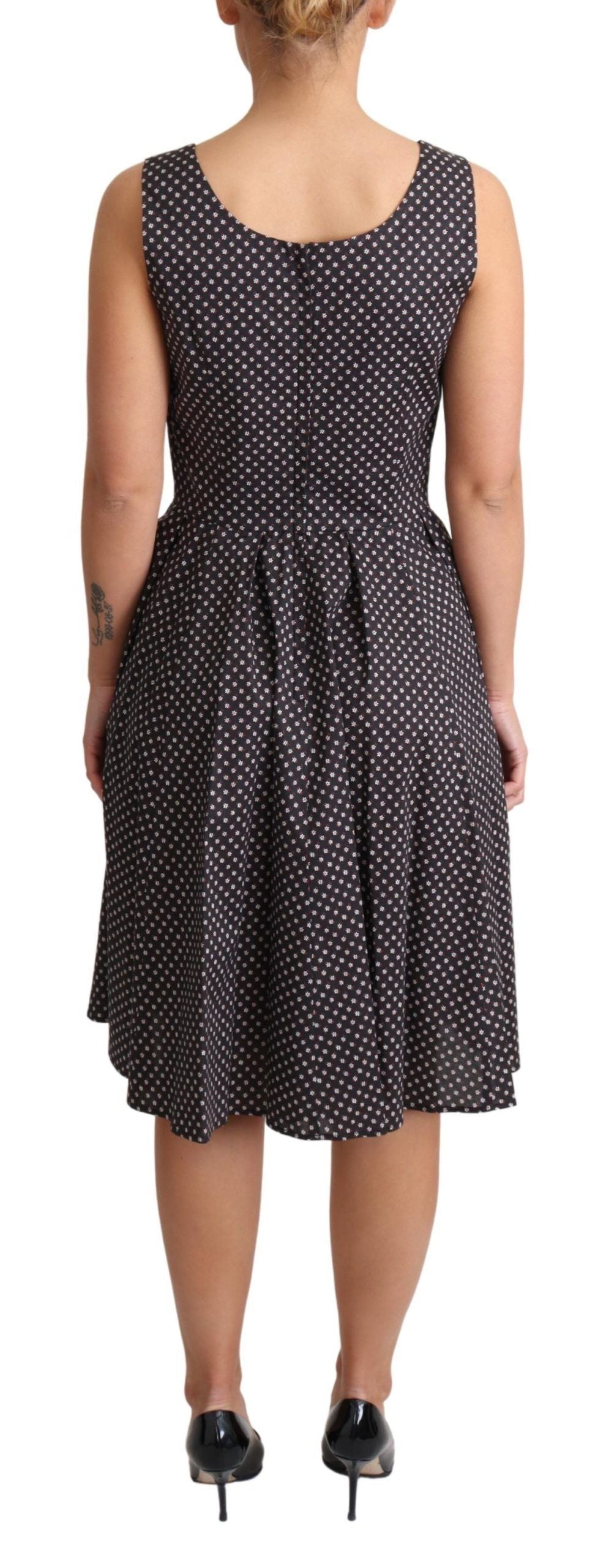 Elegante vestido floral sin mangas en forma de A
