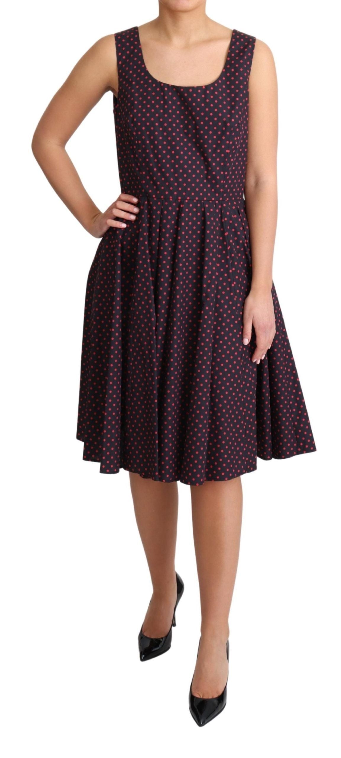 Vestido elegante sin mangas con lunares en forma de A