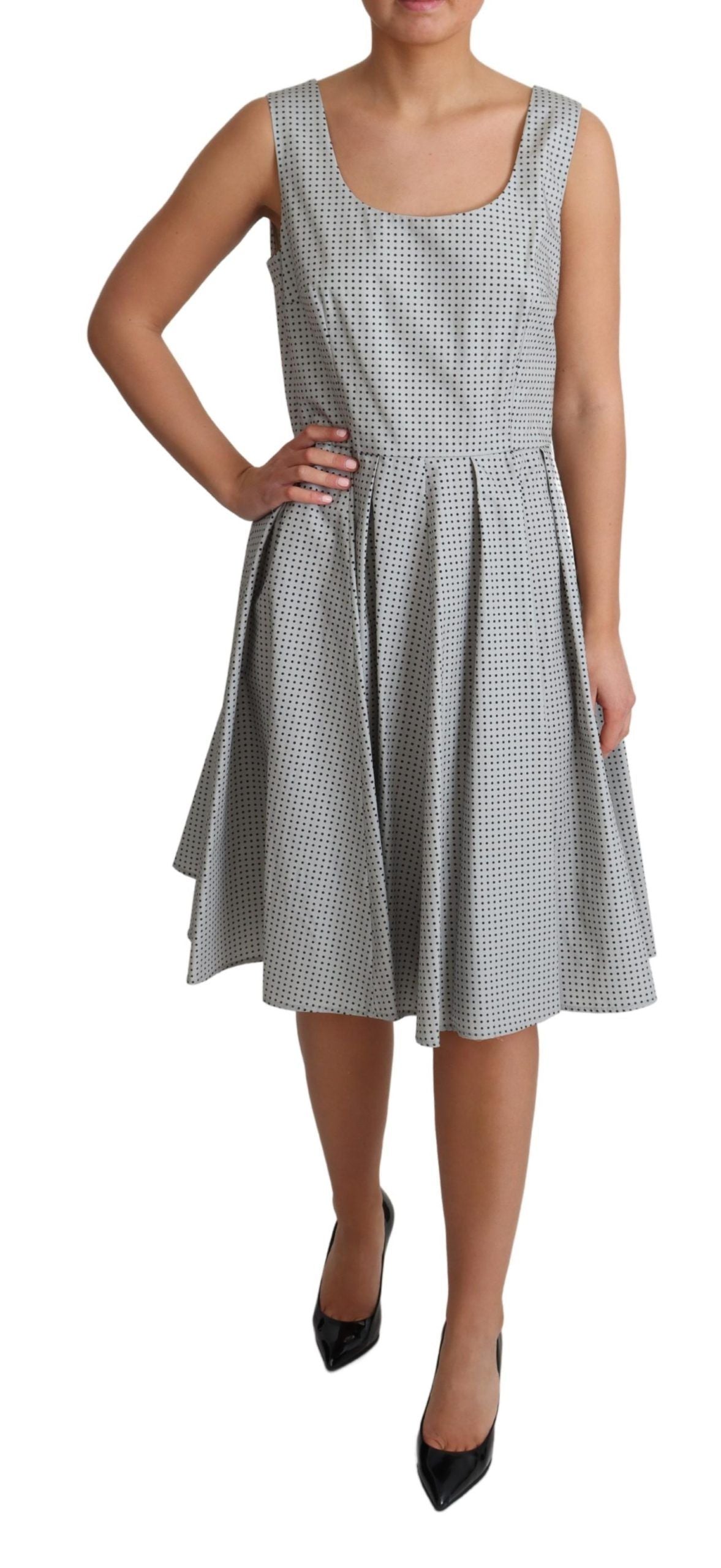 Vestido elegante de lunares sin mangas de corte A