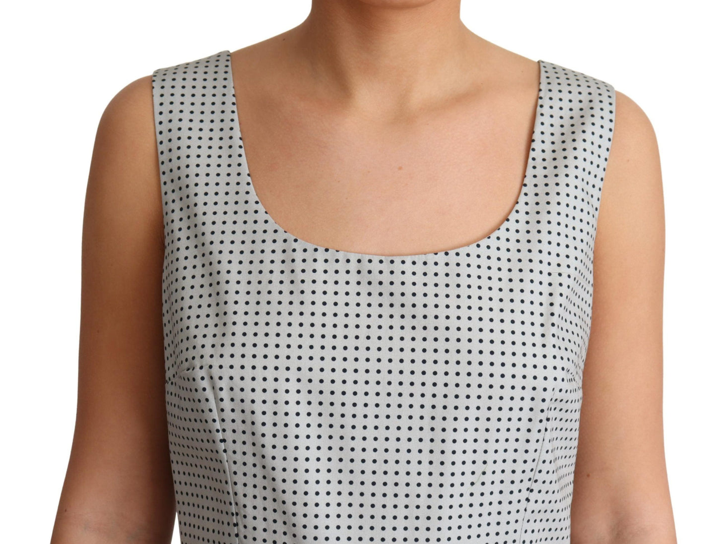 Vestido elegante de lunares sin mangas de corte A
