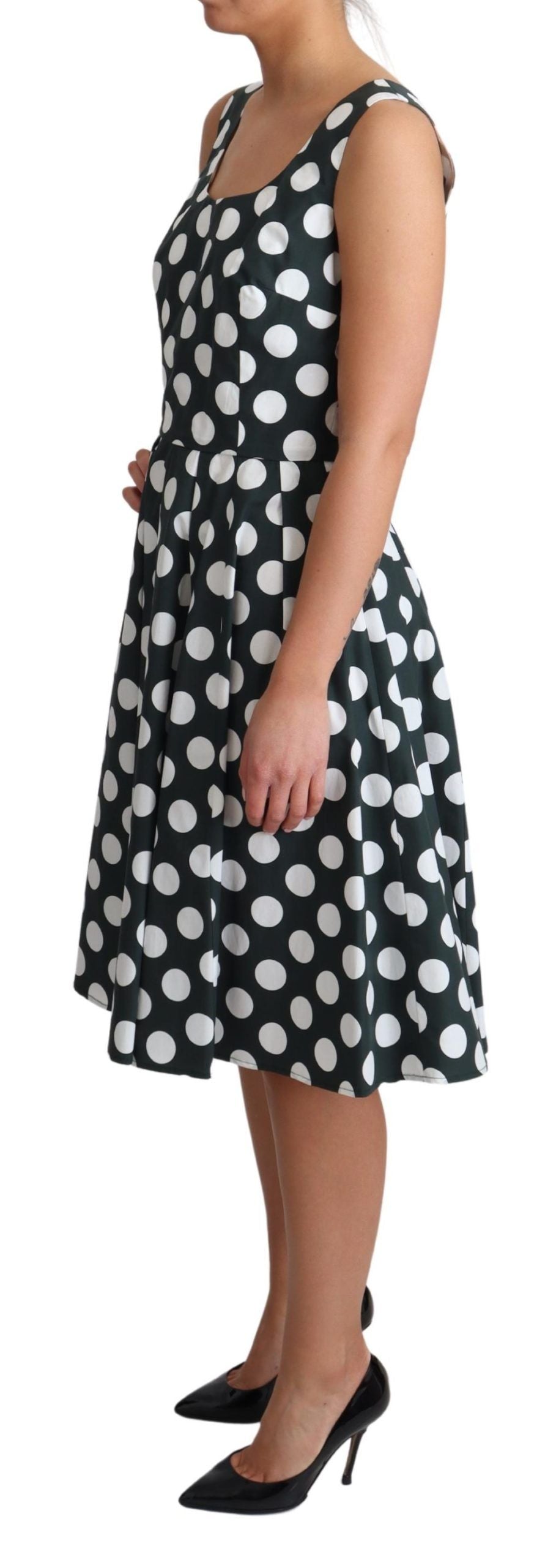 Vestido elegante sin mangas con lunares en forma de A