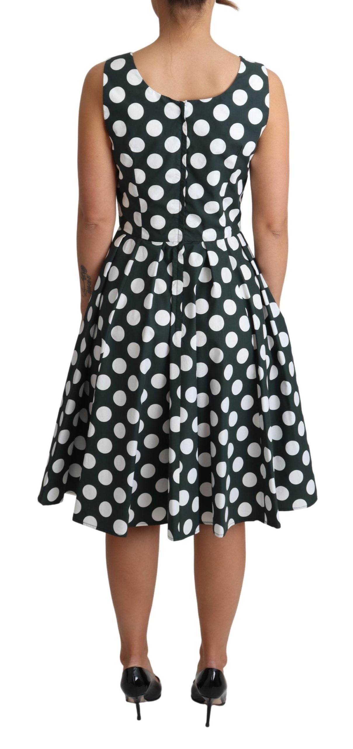 Vestido elegante sin mangas con lunares en forma de A