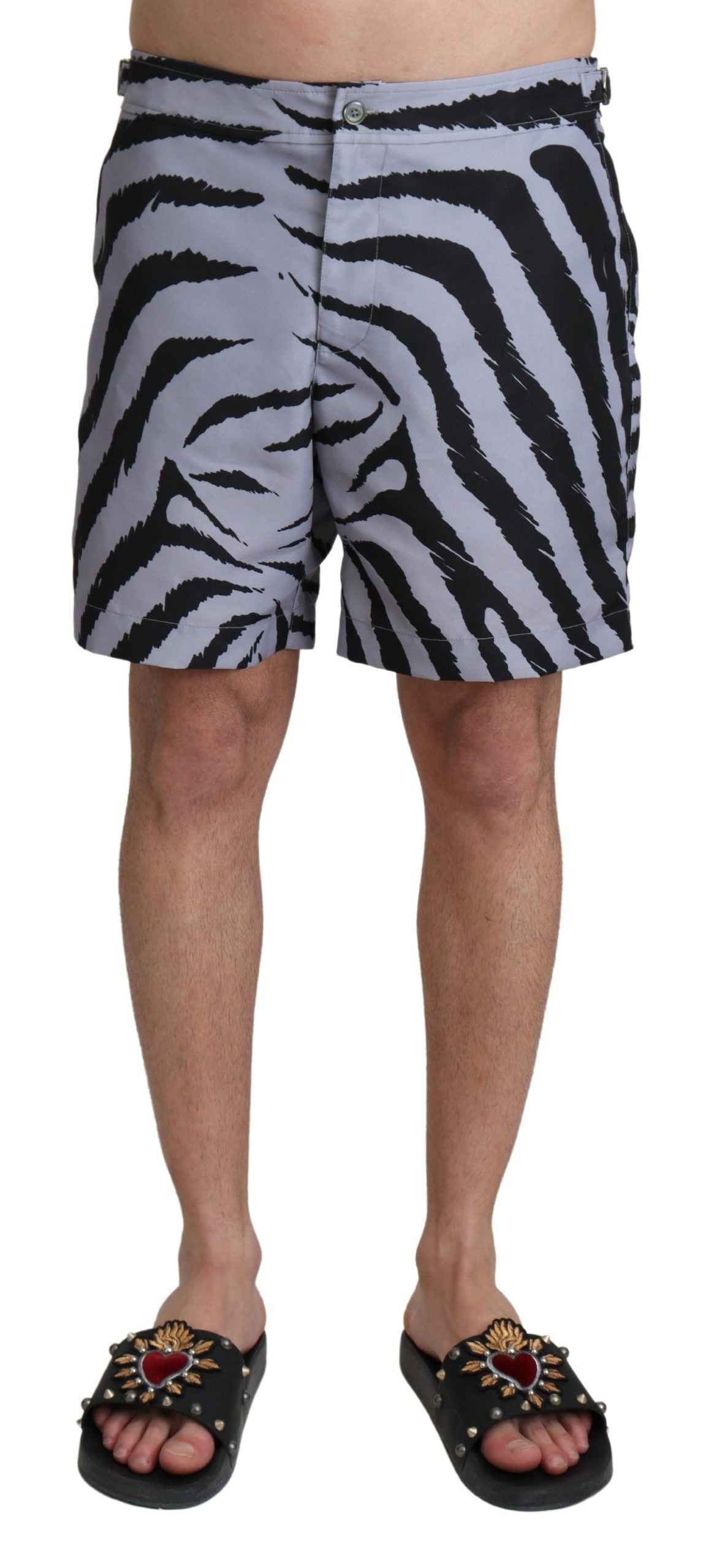 Elegante bañador con estampado de cebra gris