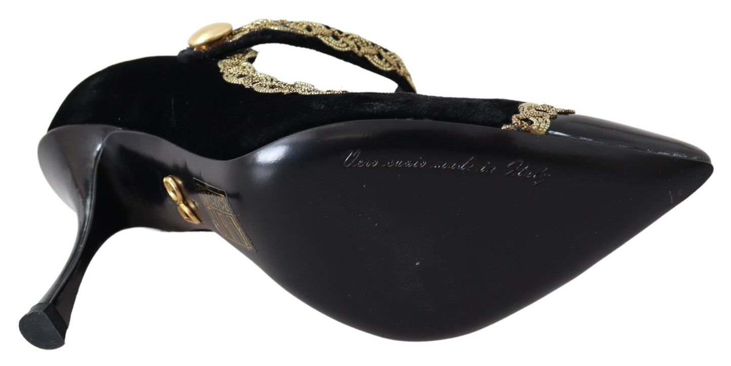 Elegantes zapatos de tacón de terciopelo con bordados de charol