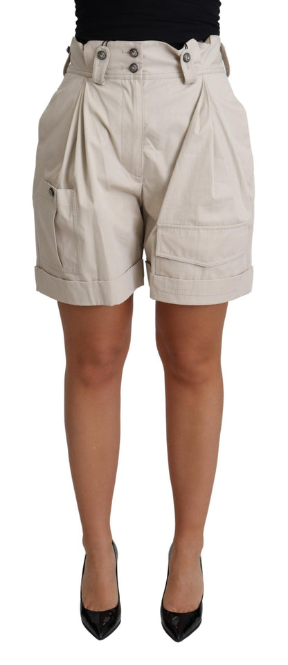 Pantalones cortos plisados ​​de cintura alta en color beige chic