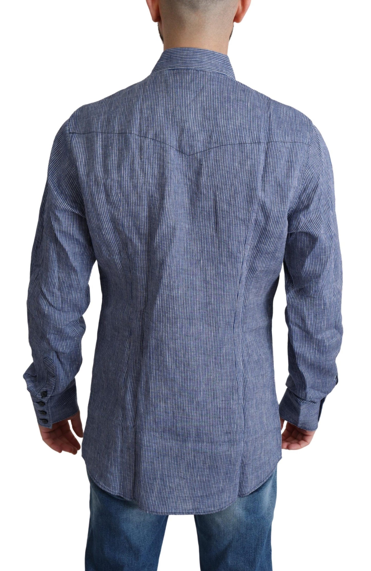 Camisa elegante de lino a rayas con botones