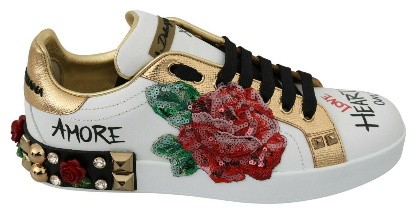 Elegantes zapatillas de cuero con lentejuelas florales