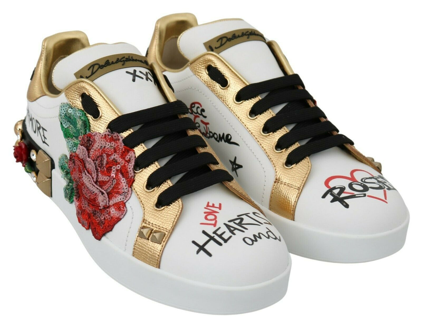 Elegantes zapatillas de cuero con lentejuelas florales